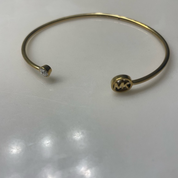 Michael kors wrist cuff - Picture 3 of 4